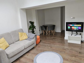 Beautiful Garden Flat Near Central London